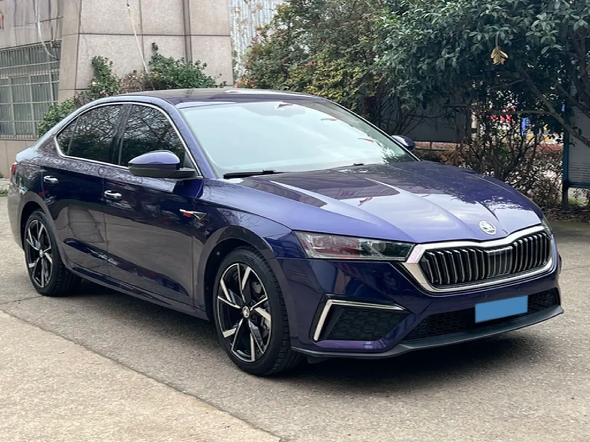 2021 Skoda Octavia 1.4T 150HP L4 7DCT,autocango,china used car exporter,china ev exporter,chinese used car exporter,chinese used ev exporter