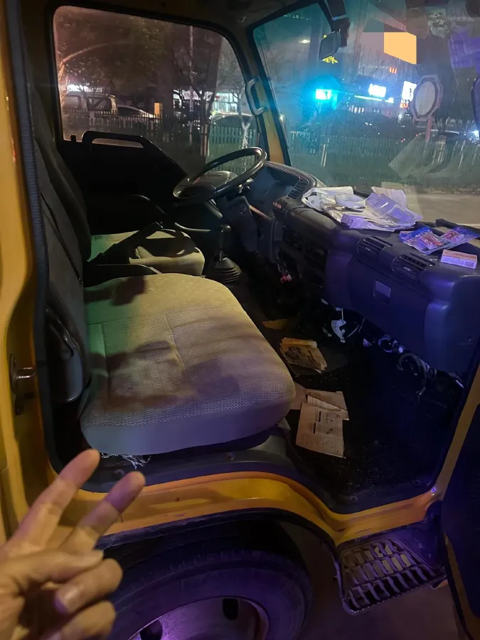 2016 Isuzu RE-MAX Jim 2.8T 109HP L4 5MT,autocango,china used car exporter,china ev exporter,chinese used car exporter,chinese used ev exporter