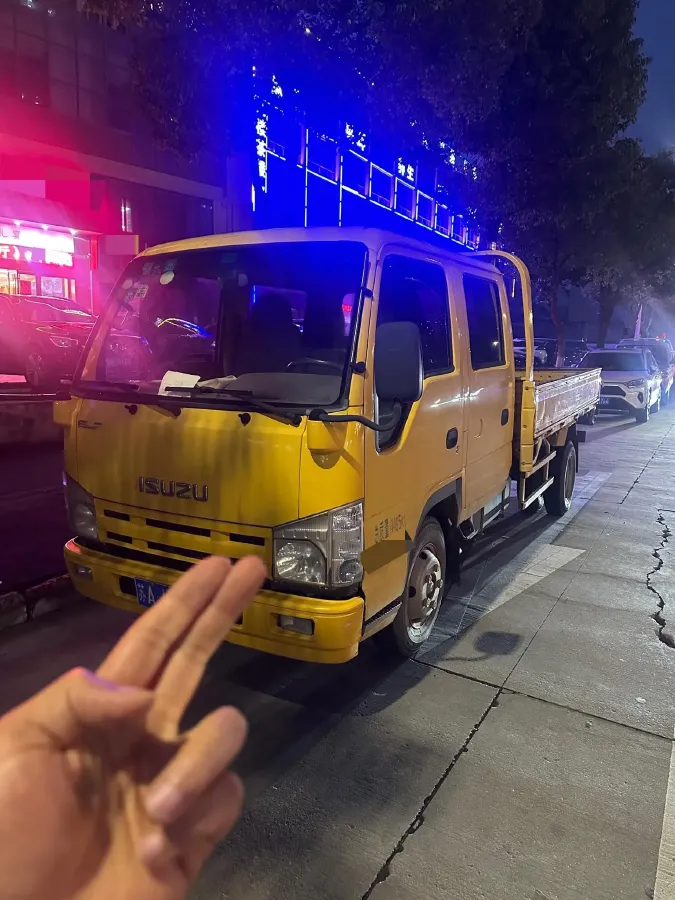 2016 Isuzu RE-MAX Jim 2.8T 109HP L4 5MT,autocango,china used car exporter,china ev exporter,chinese used car exporter,chinese used ev exporter