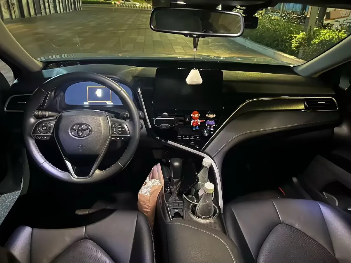 2021 Toyota Camry 2.5L 209HP L4 8AT,autocango,china used car exporter,china ev exporter,chinese used car exporter,chinese used ev exporter