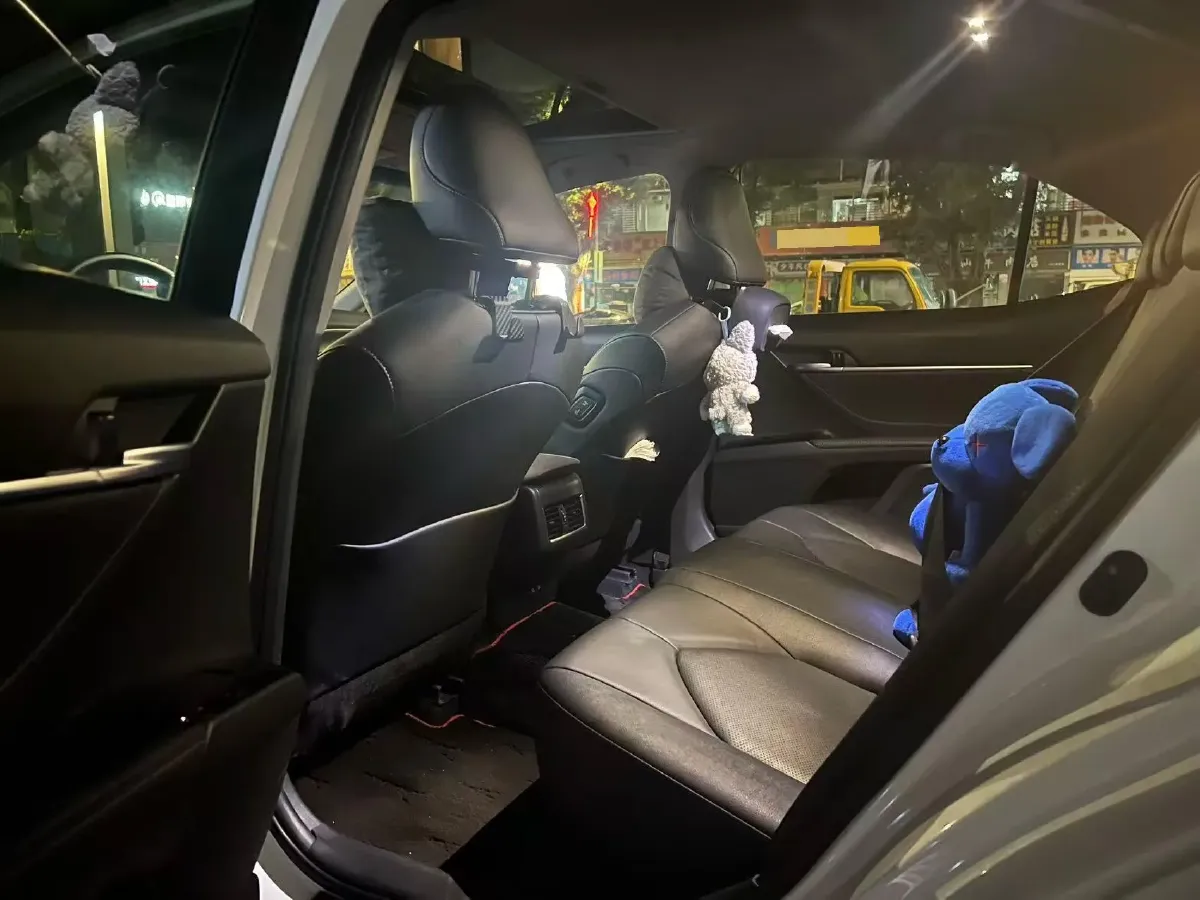 2021 Toyota Camry 2.5L 209HP L4 8AT,autocango,china used car exporter,china ev exporter,chinese used car exporter,chinese used ev exporter