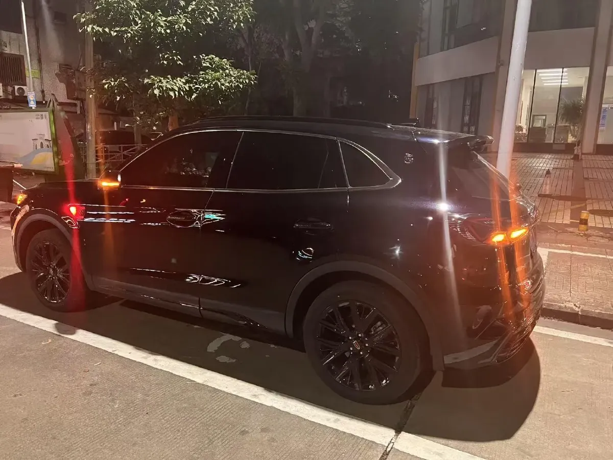 2025 HongQi HS5 2.0T 252HP L4 8AT,autocango,china used car exporter,china ev exporter,chinese used car exporter,chinese used ev exporter