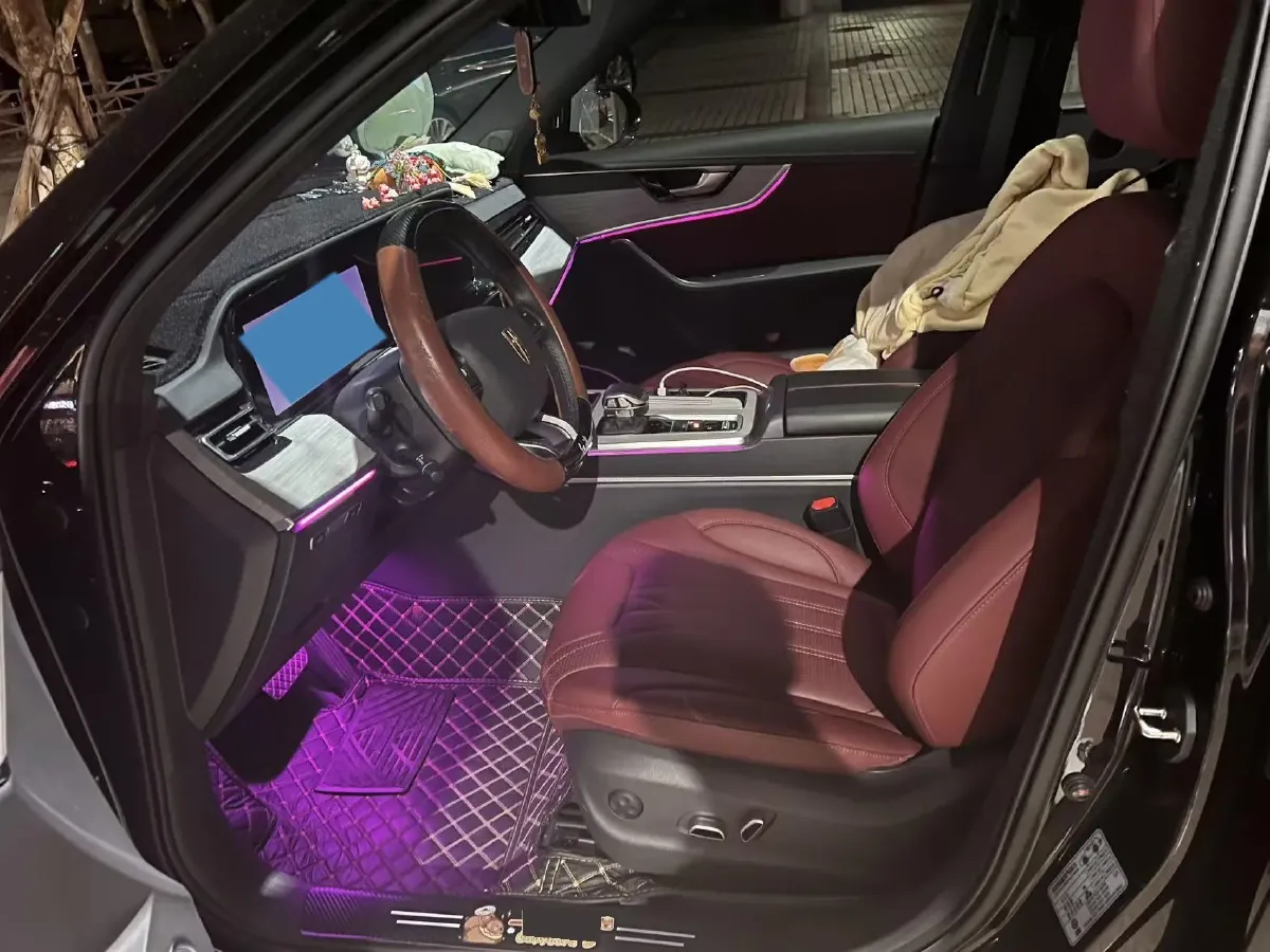 2025 HongQi HS5 2.0T 252HP L4 8AT,autocango,china used car exporter,china ev exporter,chinese used car exporter,chinese used ev exporter