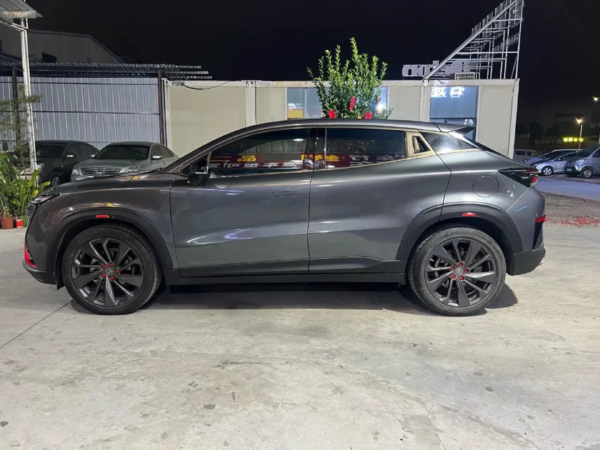 2020 ChangAn UNI-T 1.5T 180HP L4 7DCT,autocango,china used car exporter,china ev exporter,chinese used car exporter,chinese used ev exporter