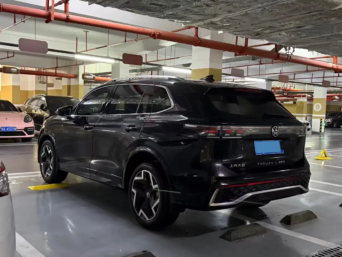 2024 Volkswagen Tiguan L 2.0T 186HP L4 7DCT,autocango,china used car exporter,china ev exporter,chinese used car exporter,chinese used ev exporter