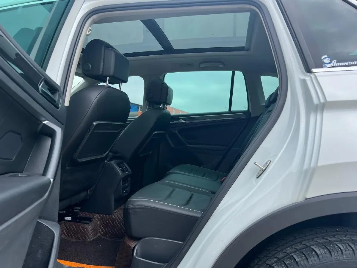 2018 Lincoln MKC 2.0T 203HP L4 6AT,autocango,china used car exporter,china ev exporter,chinese used car exporter,chinese used ev exporter