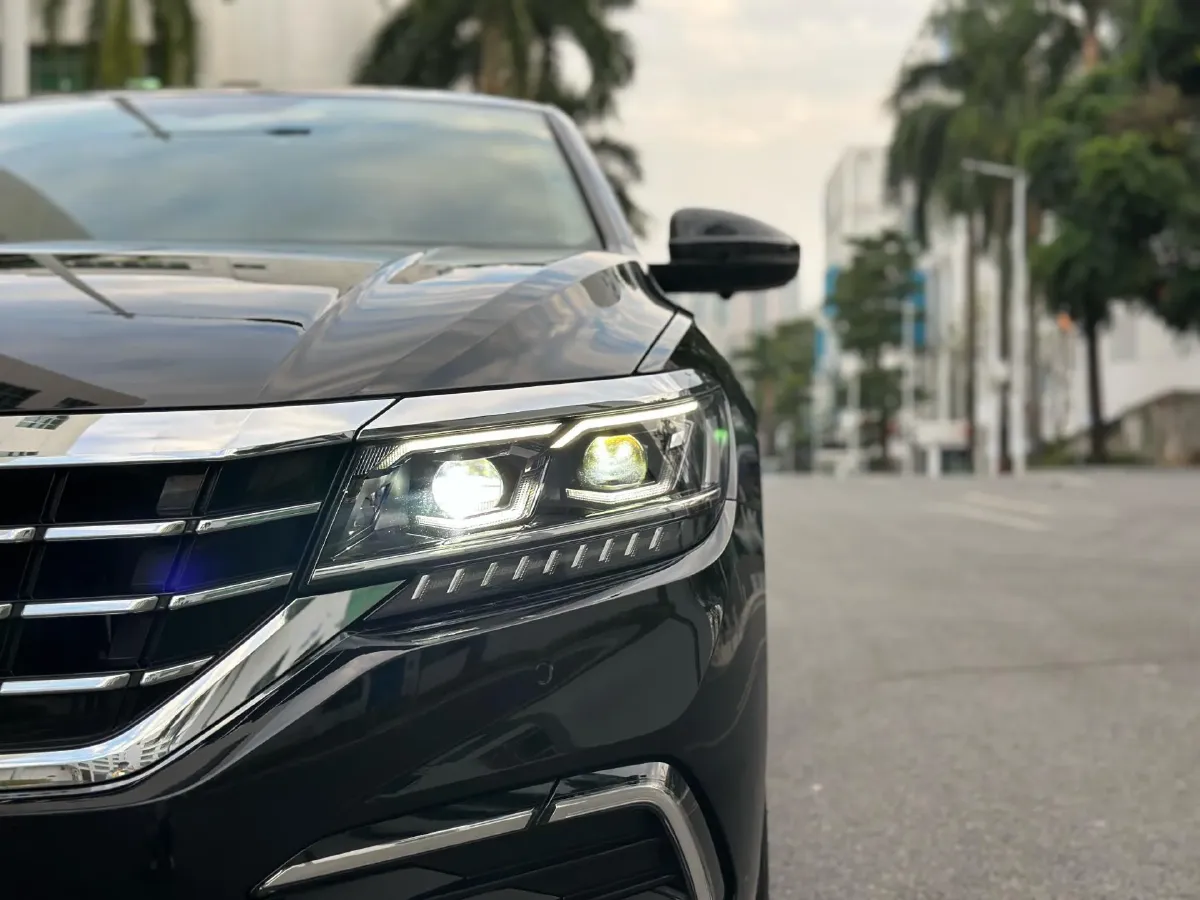 2021 Volkswagen Passat 2.0T 186HP L4 7DCT,autocango,china used car exporter,china ev exporter,chinese used car exporter,chinese used ev exporter