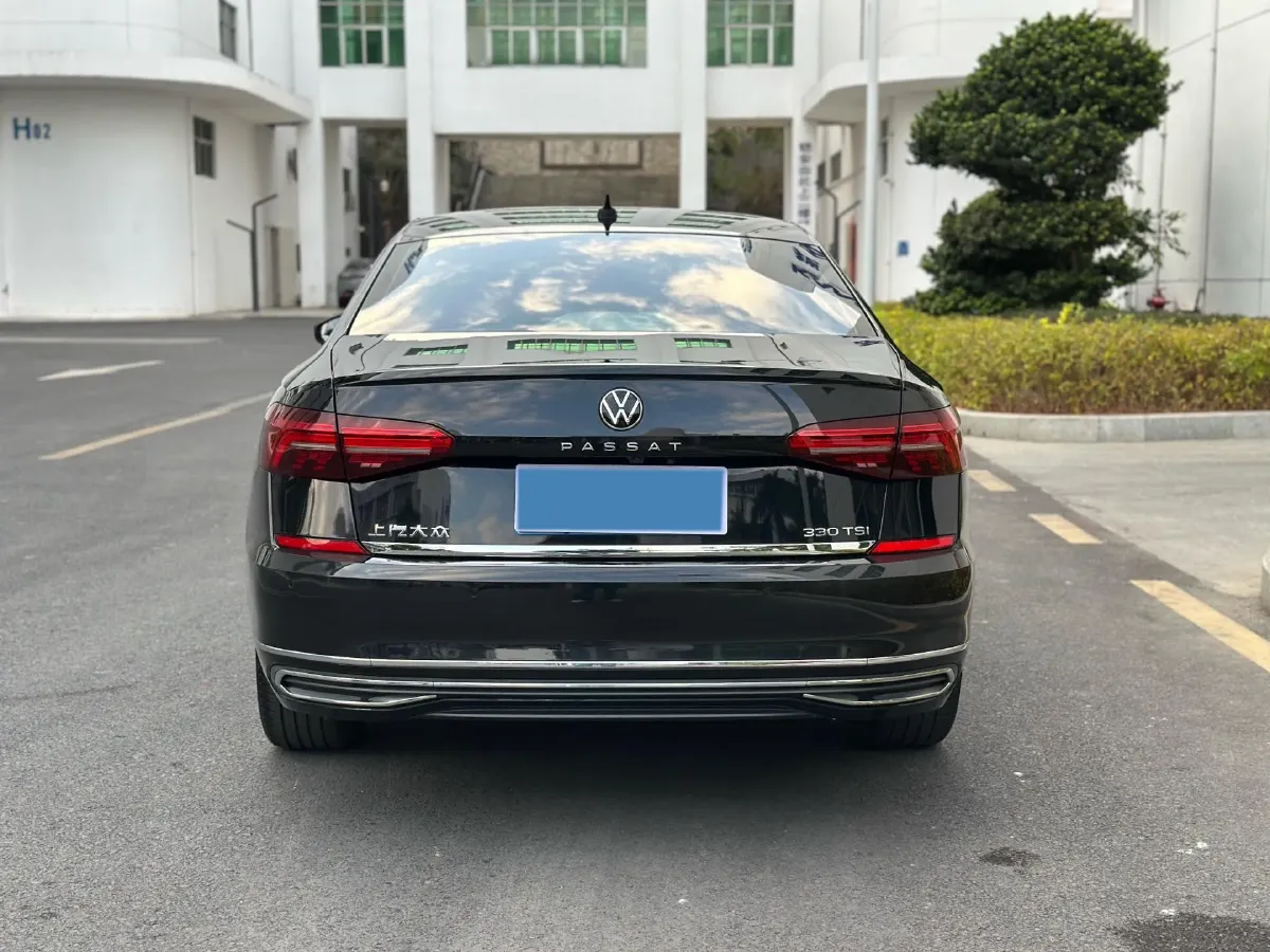 2021 Volkswagen Passat 2.0T 186HP L4 7DCT,autocango,china used car exporter,china ev exporter,chinese used car exporter,chinese used ev exporter