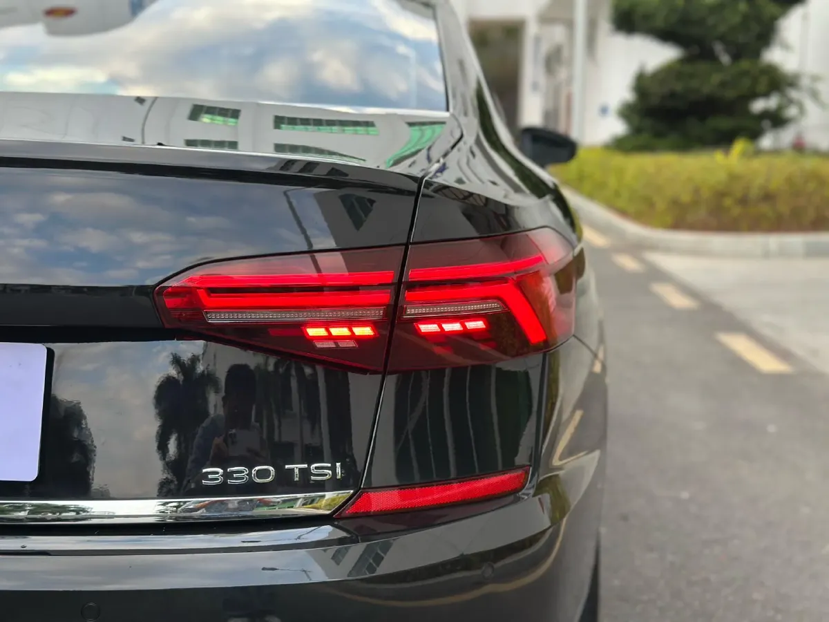 2021 Volkswagen Passat 2.0T 186HP L4 7DCT,autocango,china used car exporter,china ev exporter,chinese used car exporter,chinese used ev exporter