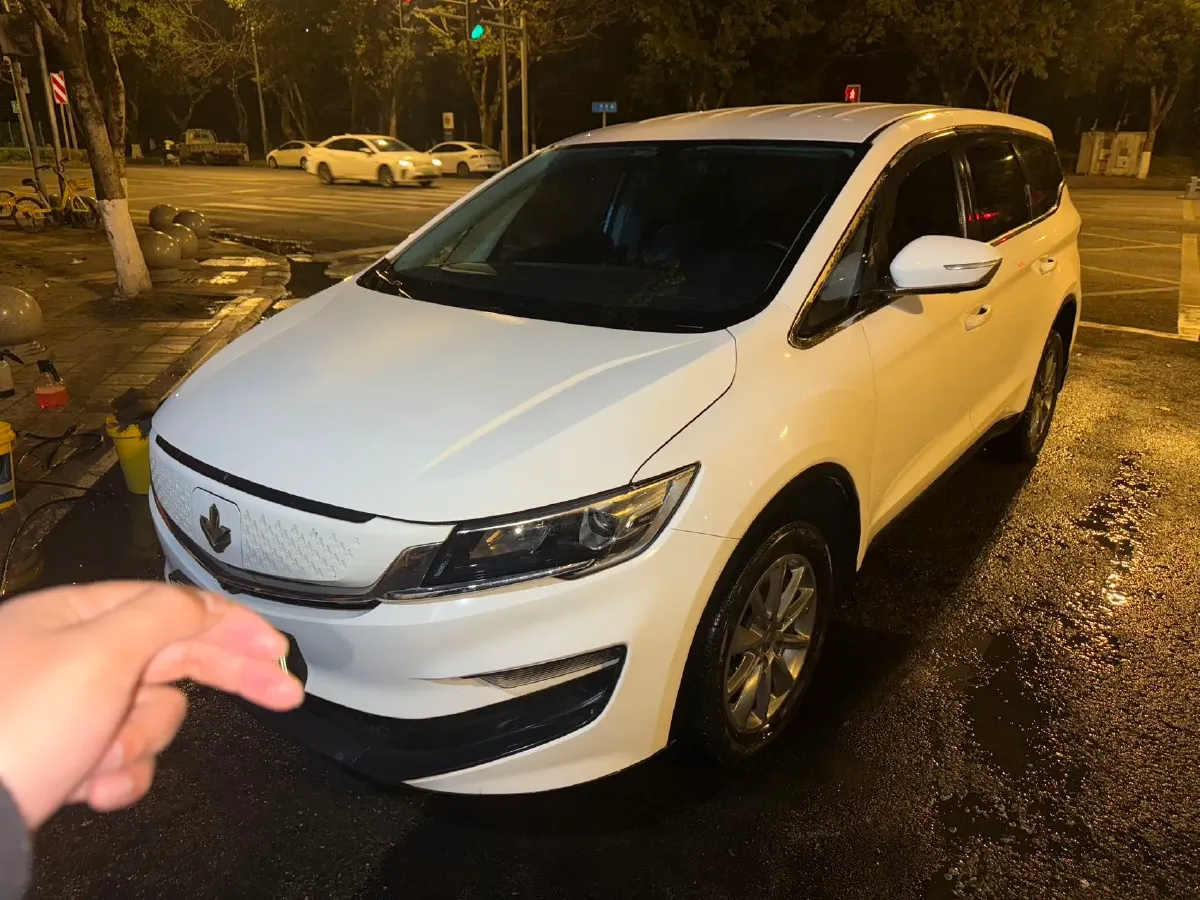 2021 Livan Maple 80v BEV 53KWH,autocango,china used car exporter,china ev exporter,chinese used car exporter,chinese used ev exporter