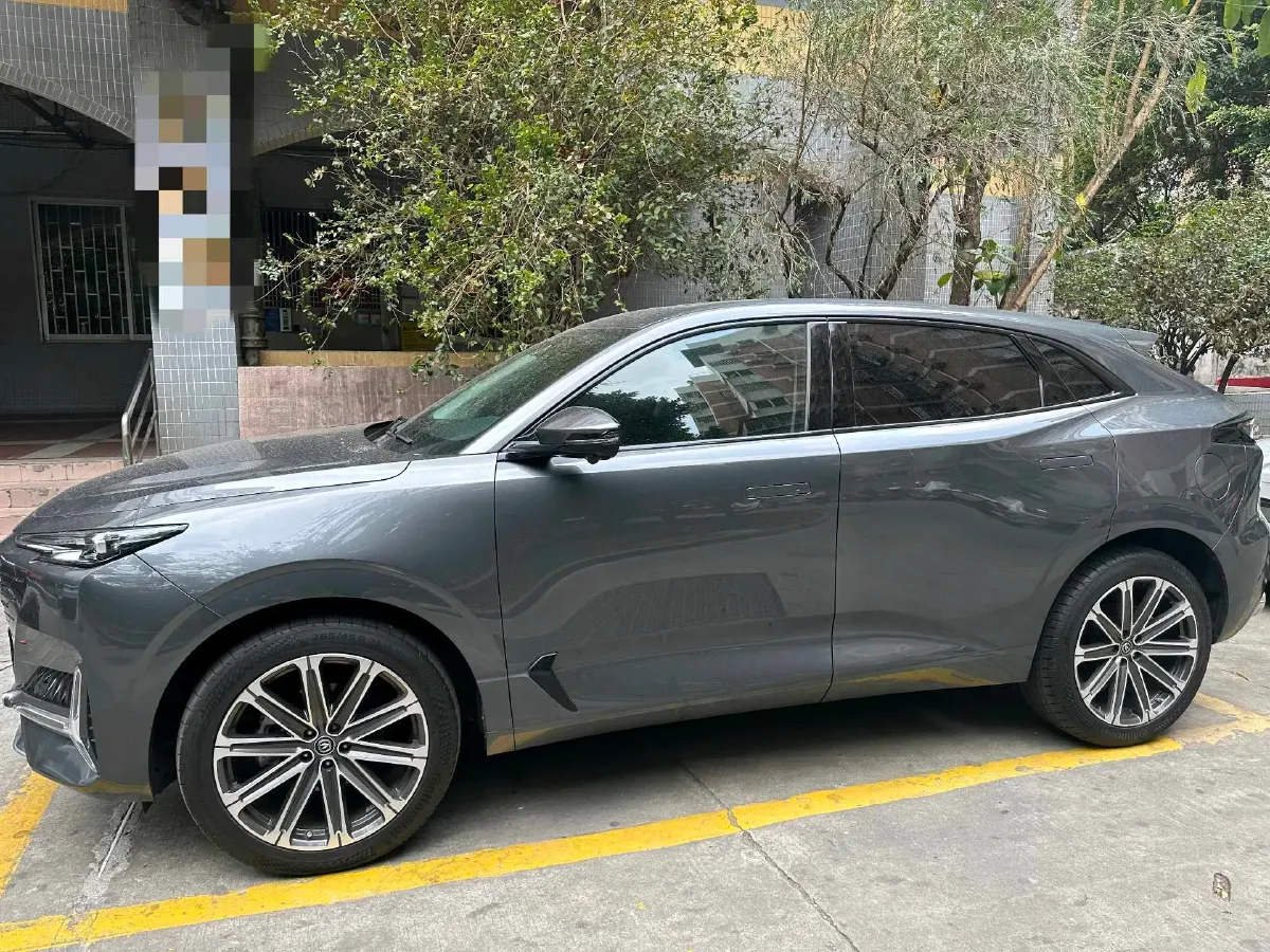 2021 ChangAn UNI-K 2.0T 233HP L4 8AT,autocango,china used car exporter,china ev exporter,chinese used car exporter,chinese used ev exporter