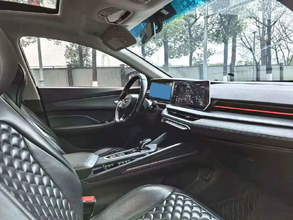 2022 Geely Binray 1.5T 181HP L4 7DCT,autocango,china used car exporter,china ev exporter,chinese used car exporter,chinese used ev exporter