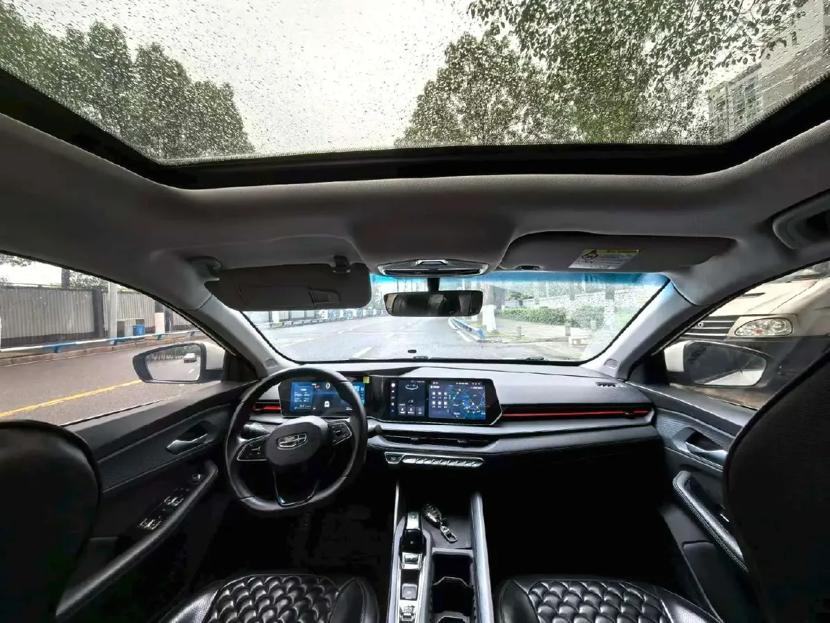 2022 Geely Binray 1.5T 181HP L4 7DCT,autocango,china used car exporter,china ev exporter,chinese used car exporter,chinese used ev exporter