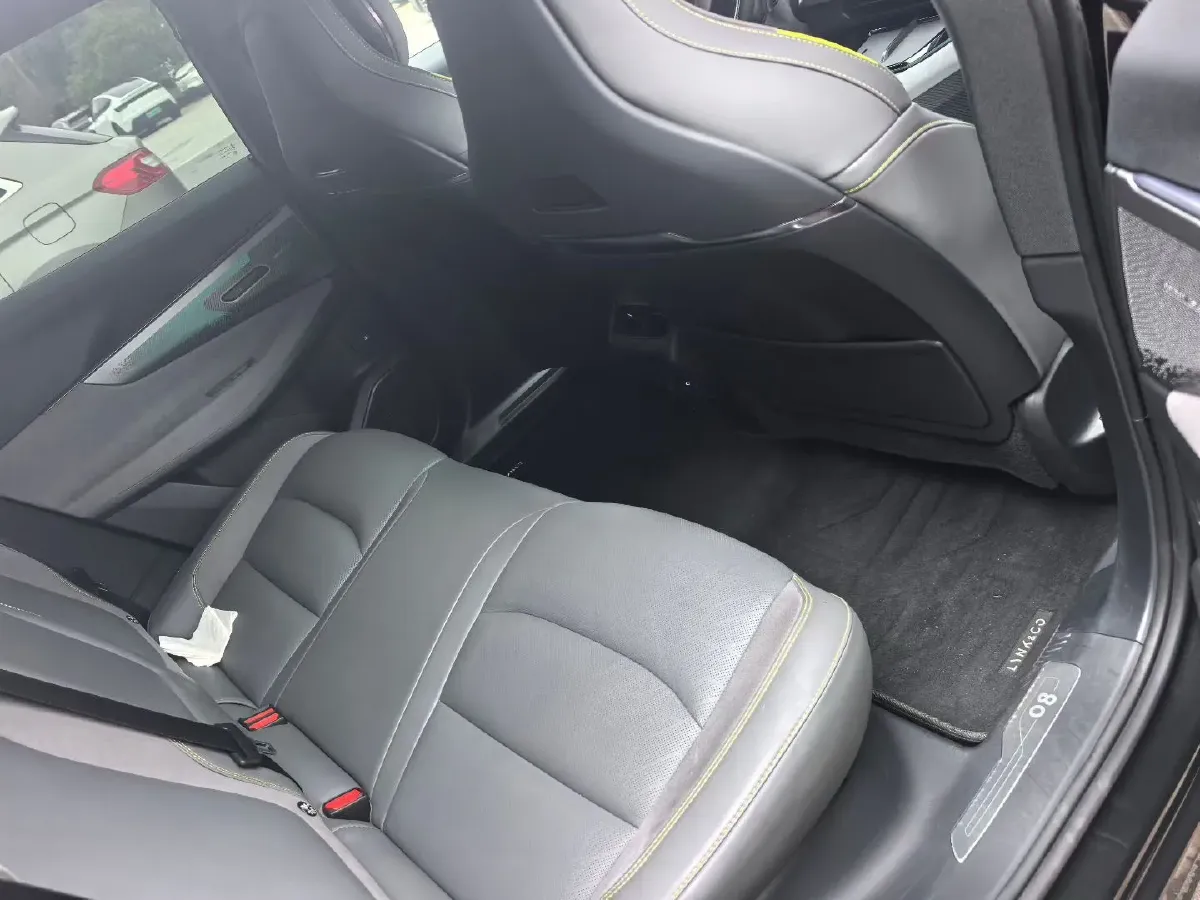 2025 LYNK&CO 08 EM-P 1.5T 163HP L4 3DHT PHEV 21.2KWH,autocango,china used car exporter,china ev exporter,chinese used car exporter,chinese used ev exporter