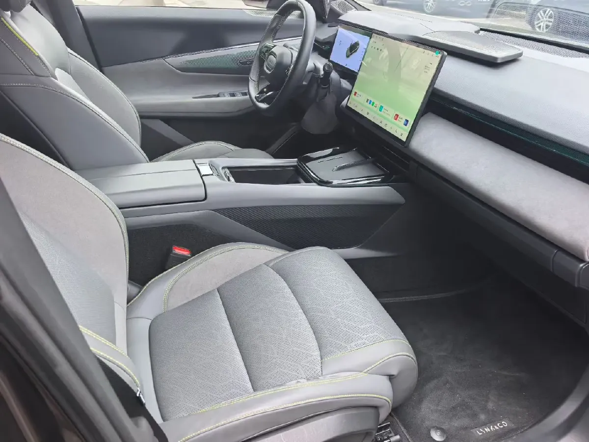 2025 LYNK&CO 08 EM-P 1.5T 163HP L4 3DHT PHEV 21.2KWH,autocango,china used car exporter,china ev exporter,chinese used car exporter,chinese used ev exporter