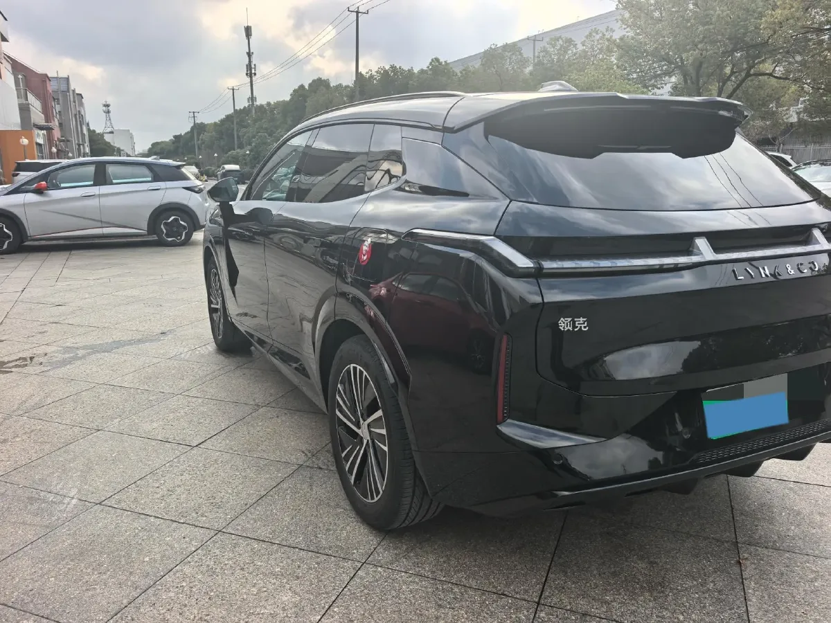 2025 LYNK&CO 08 EM-P 1.5T 163HP L4 3DHT PHEV 21.2KWH,autocango,china used car exporter,china ev exporter,chinese used car exporter,chinese used ev exporter