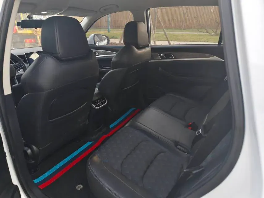 2022 Roewe RX5 MAX 2.0T 231HP L4 8AT,autocango,china used car exporter,china ev exporter,chinese used car exporter,chinese used ev exporter