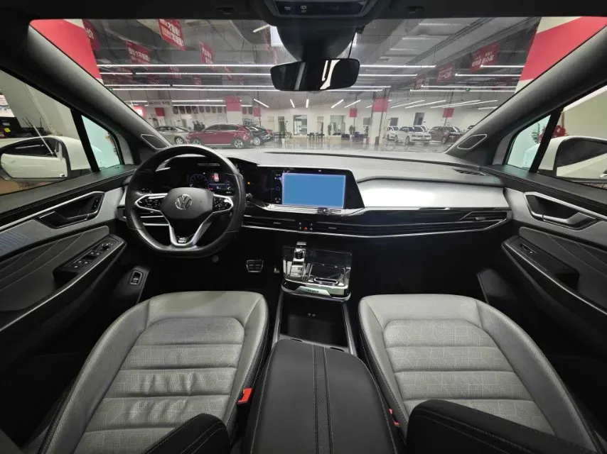 2022 Volkswagen Talagon 2.0T 220HP L4 7DCT,autocango,china used car exporter,china ev exporter,chinese used car exporter,chinese used ev exporter