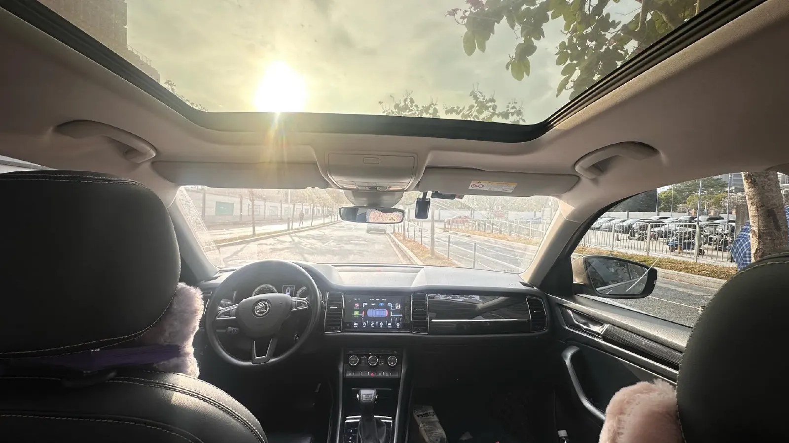 2018 Skoda Kodiak 2.0T 186HP L4 7DCT,autocango,china used car exporter,china ev exporter,chinese used car exporter,chinese used ev exporter