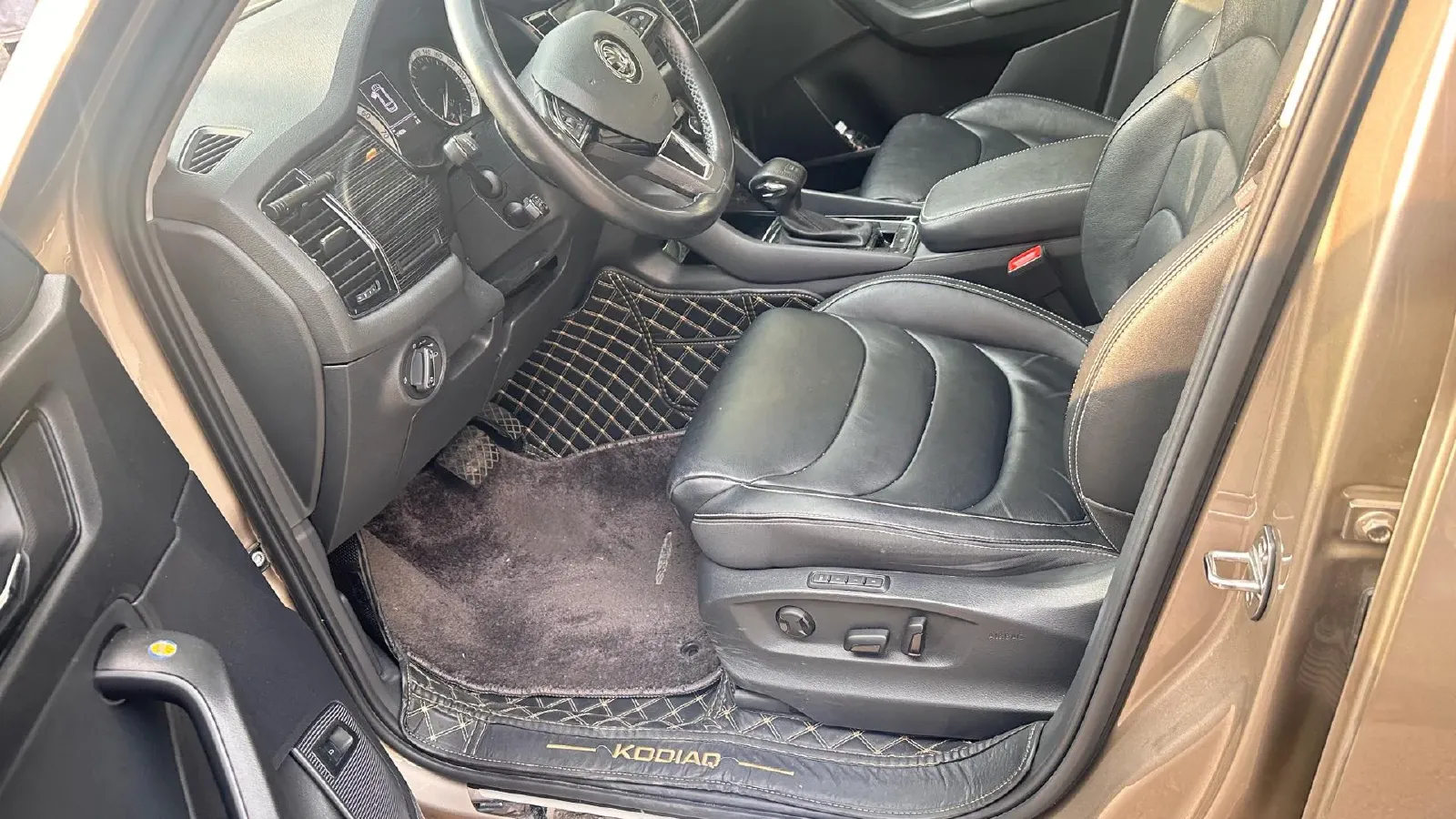 2018 Skoda Kodiak 2.0T 186HP L4 7DCT,autocango,china used car exporter,china ev exporter,chinese used car exporter,chinese used ev exporter