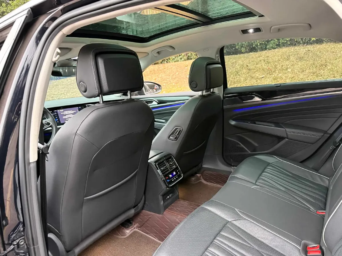 2023 Volkswagen Passat 2.0T 186HP L4 7DCT,autocango,china used car exporter,china ev exporter,chinese used car exporter,chinese used ev exporter