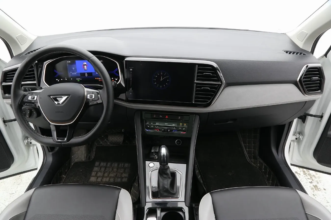 2022 Jetta VS7 1.4T 150HP L4 6AT,autocango,china used car exporter,china ev exporter,chinese used car exporter,chinese used ev exporter