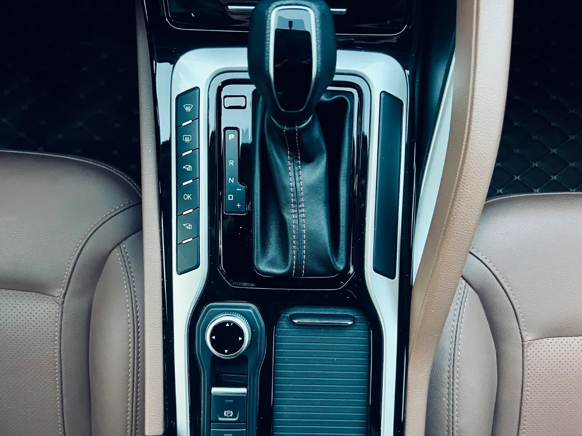 2020 HaiMa 7X 1.5T 165HP L4 6AT,autocango,china used car exporter,china ev exporter,chinese used car exporter,chinese used ev exporter