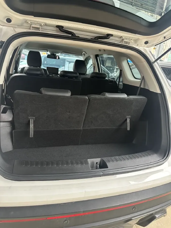 2019 BaoJun 530 1.5T 151HP L4 CVT,autocango,china used car exporter,china ev exporter,chinese used car exporter,chinese used ev exporter