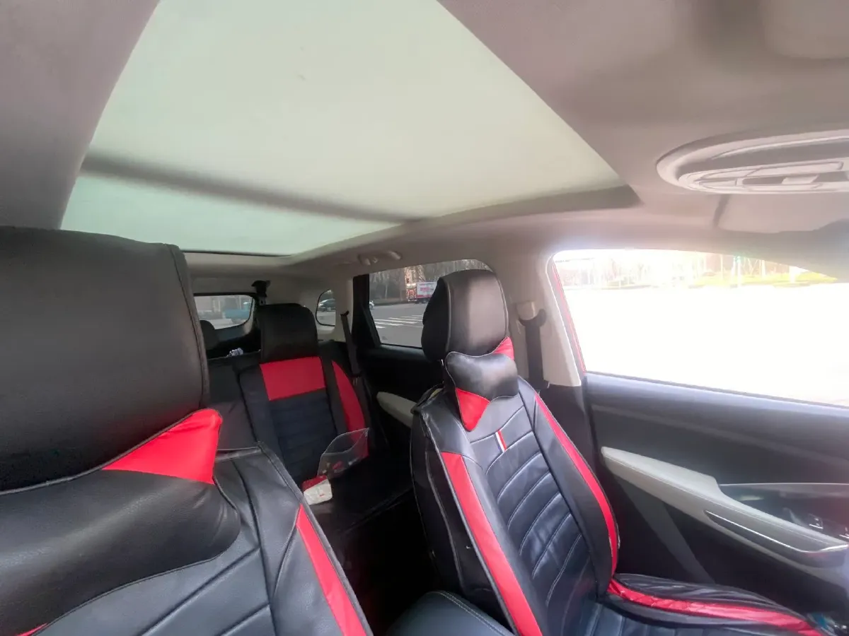 2018 BaoJun 530 1.5T 150HP L4 6DCT,autocango,china used car exporter,china ev exporter,chinese used car exporter,chinese used ev exporter