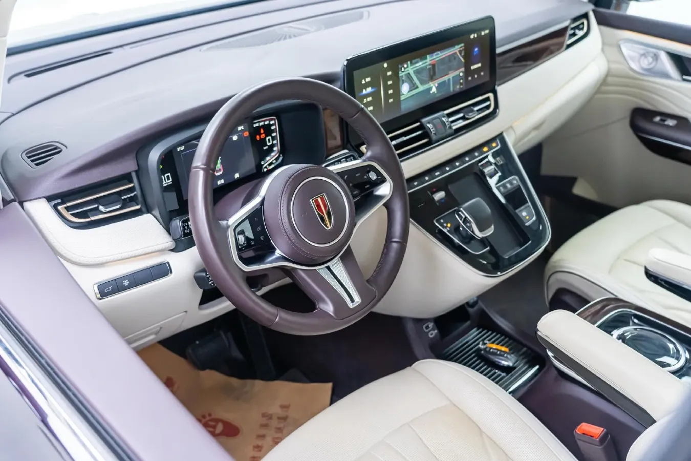 2023 HongQi HQ9 2.0T 252HP L4 8AT,autocango,china used car exporter,china ev exporter,chinese used car exporter,chinese used ev exporter