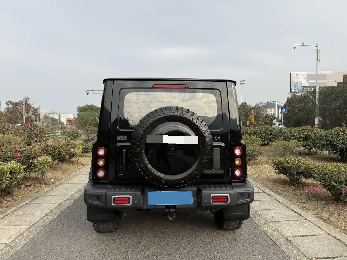 2025 212 212 T01 2.0T 252HP L4 8AT,autocango,china used car exporter,china ev exporter,chinese used car exporter,chinese used ev exporter