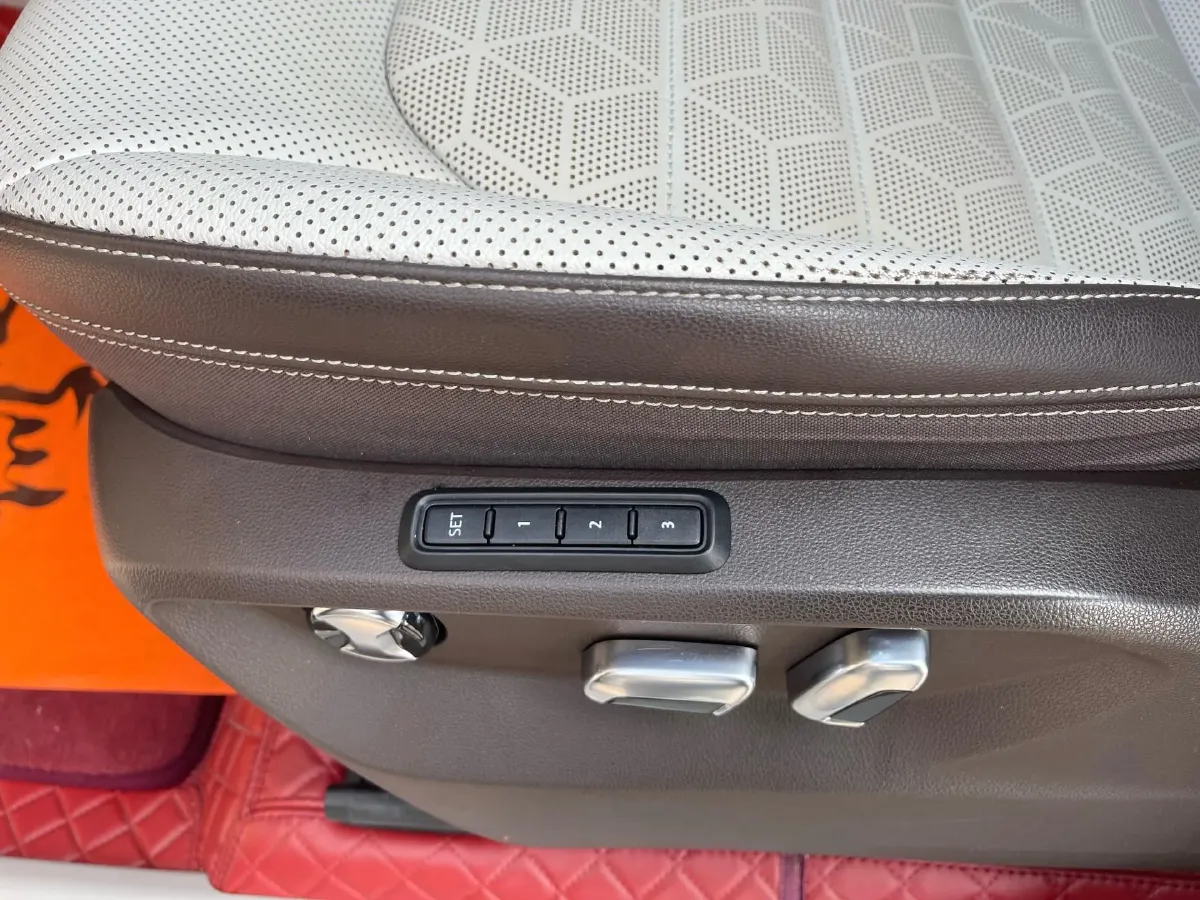 2022 Volkswagen Talagon 2.0T 220HP L4 7DCT,autocango,china used car exporter,china ev exporter,chinese used car exporter,chinese used ev exporter