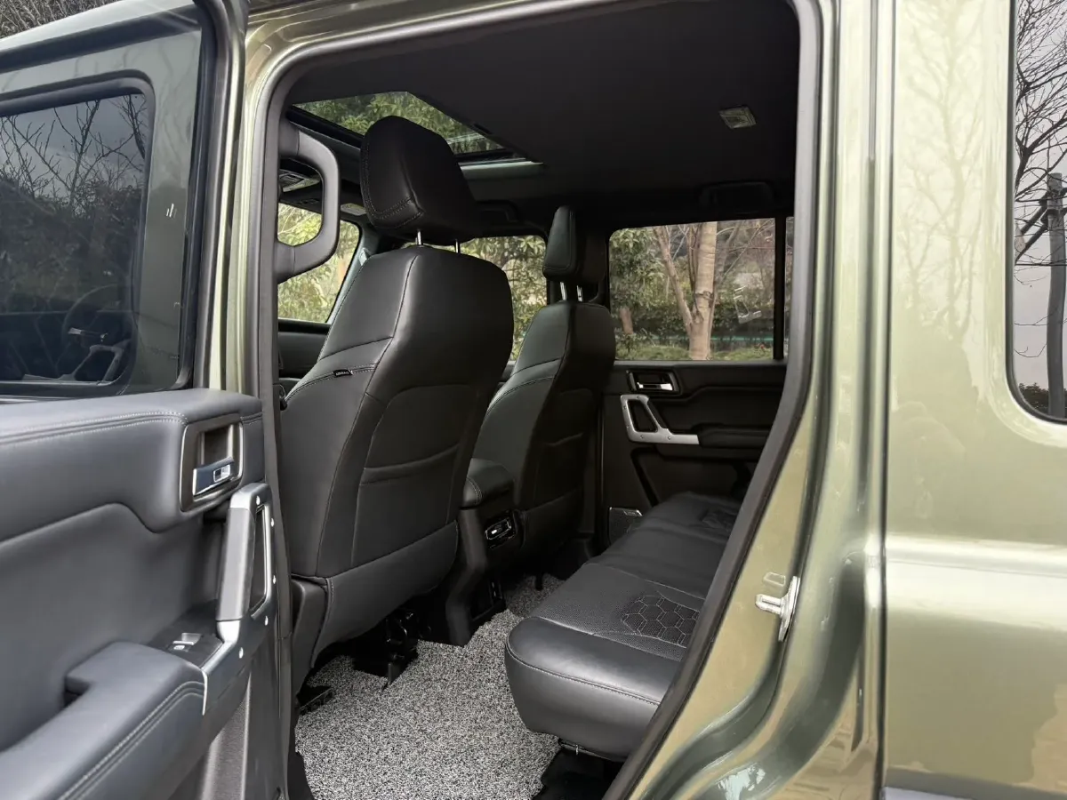 2024 212 212 T01 2.0T 252HP L4 8AT,autocango,china used car exporter,china ev exporter,chinese used car exporter,chinese used ev exporter