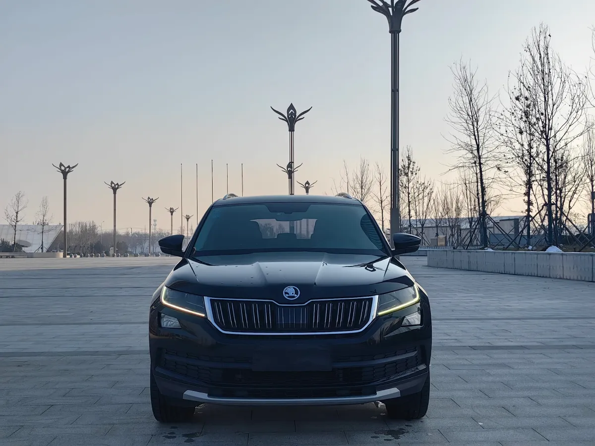 2017 Skoda Kodiak 2.0T 220HP L4 7DCT,autocango,china used car exporter,china ev exporter,chinese used car exporter,chinese used ev exporter
