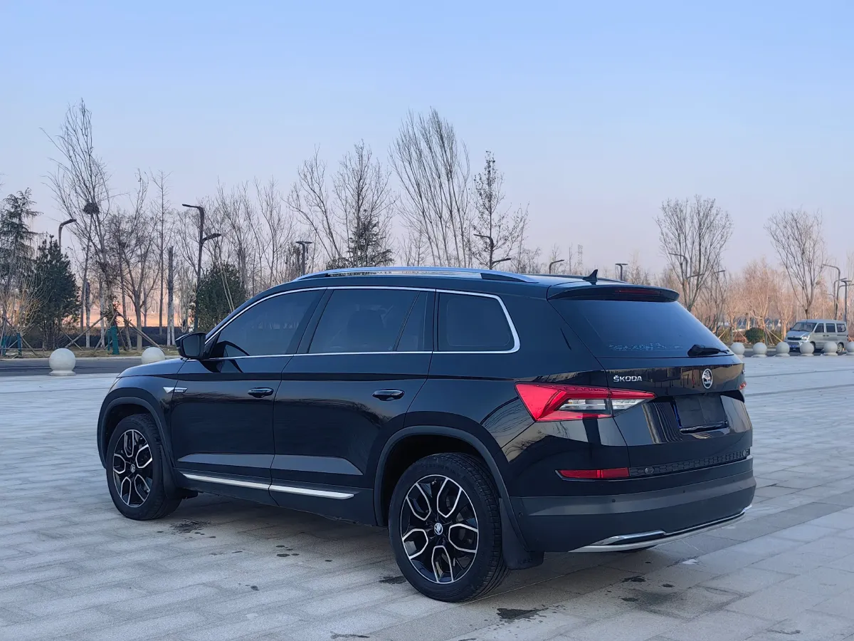 2017 Skoda Kodiak 2.0T 220HP L4 7DCT,autocango,china used car exporter,china ev exporter,chinese used car exporter,chinese used ev exporter