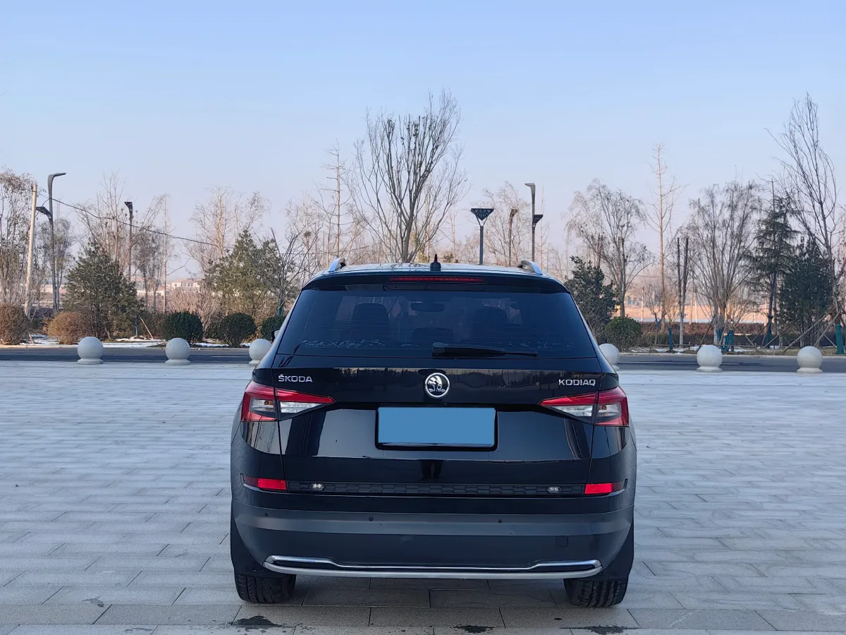 2017 Skoda Kodiak 2.0T 220HP L4 7DCT,autocango,china used car exporter,china ev exporter,chinese used car exporter,chinese used ev exporter