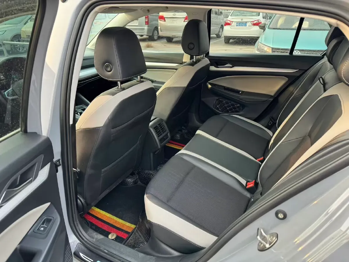 2023 Volkswagen Golf 1.4T 150HP L4 7DCT,autocango,china used car exporter,china ev exporter,chinese used car exporter,chinese used ev exporter