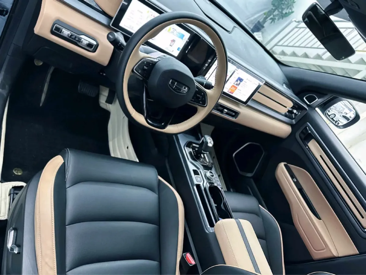 2023 Geely ICON 1.5T 181HP L4 7DCT,autocango,china used car exporter,china ev exporter,chinese used car exporter,chinese used ev exporter