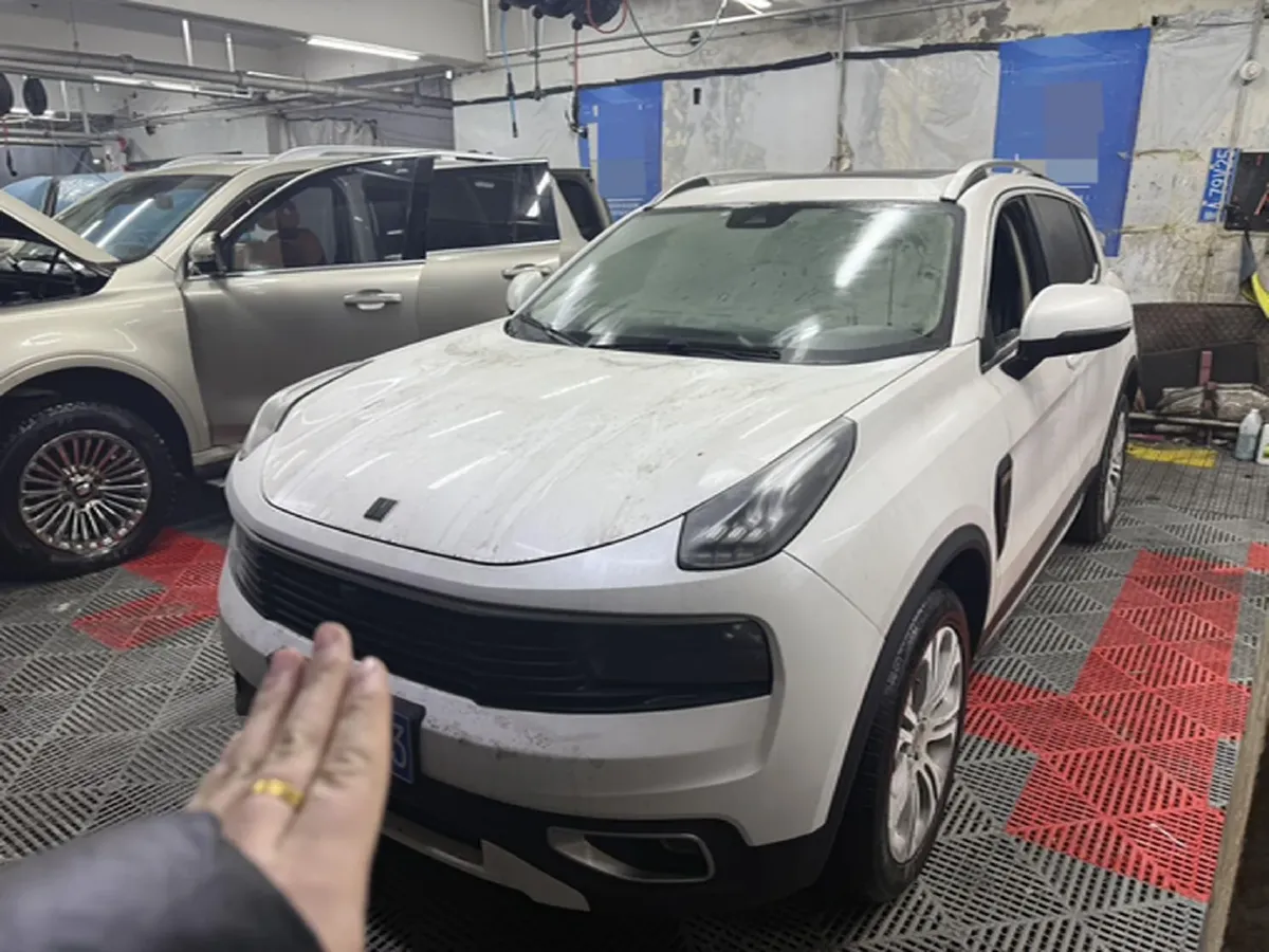 2019 Beijing BJ40 2.0T 218HP L4 6AT,autocango,china used car exporter,china ev exporter,chinese used car exporter,chinese used ev exporter