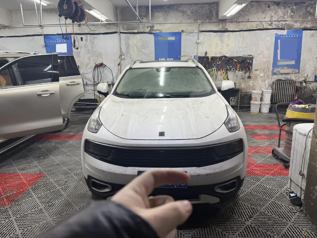 2019 Beijing BJ40 2.0T 218HP L4 6AT,autocango,china used car exporter,china ev exporter,chinese used car exporter,chinese used ev exporter