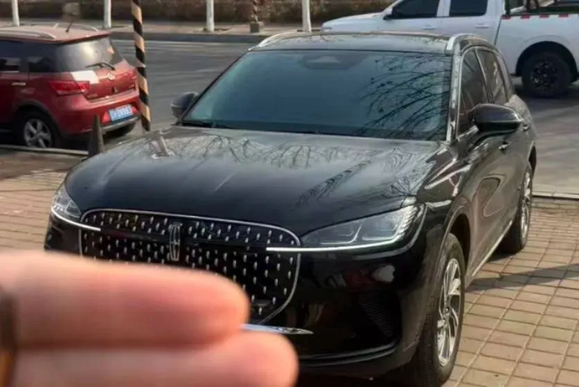 2023 Lincoln Corsair 2.0T 261HP L4 8AT,autocango,china used car exporter,china ev exporter,chinese used car exporter,chinese used ev exporter