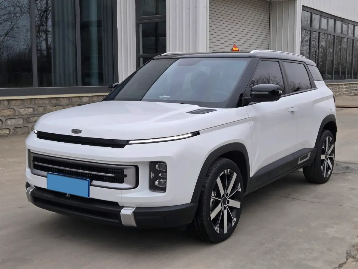 2023 Geely ICON 1.5T 181HP L4 7DCT,autocango,china used car exporter,china ev exporter,chinese used car exporter,chinese used ev exporter