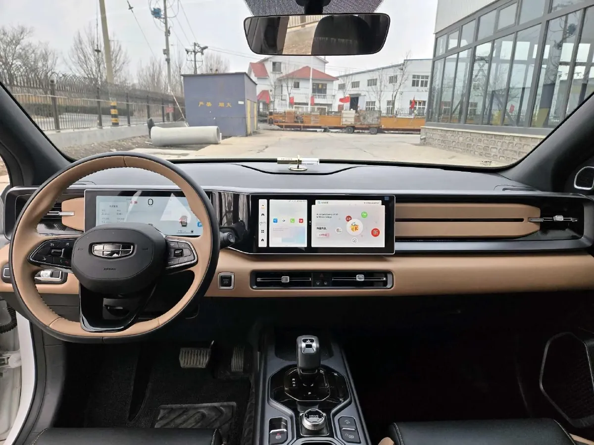 2023 Geely ICON 1.5T 181HP L4 7DCT,autocango,china used car exporter,china ev exporter,chinese used car exporter,chinese used ev exporter