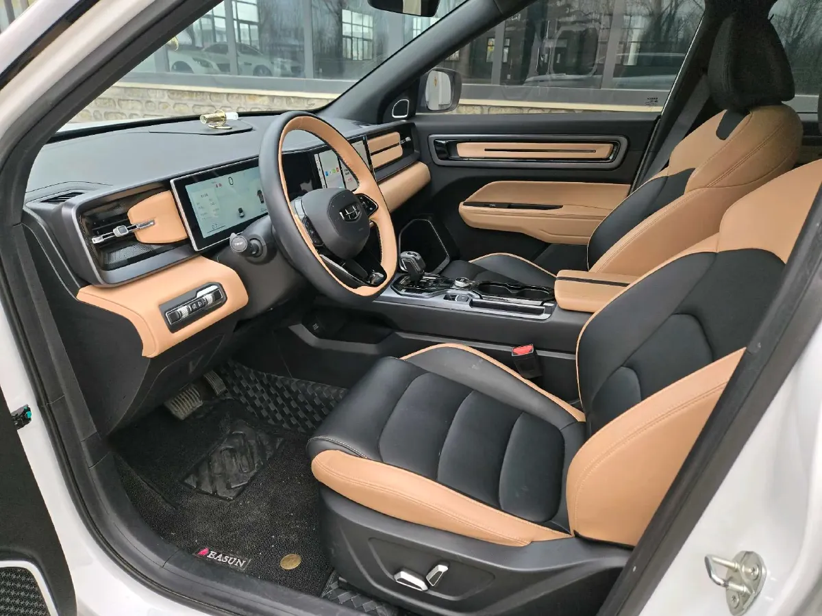 2023 Geely ICON 1.5T 181HP L4 7DCT,autocango,china used car exporter,china ev exporter,chinese used car exporter,chinese used ev exporter