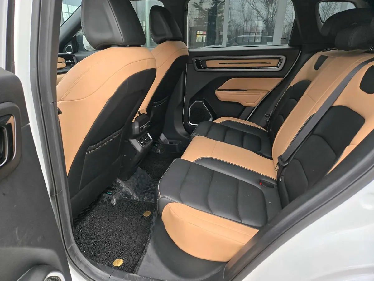 2023 Geely ICON 1.5T 181HP L4 7DCT,autocango,china used car exporter,china ev exporter,chinese used car exporter,chinese used ev exporter