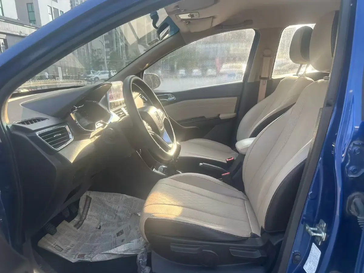 2017 BaoJun 310W 1.5L 112HP L4 6MT,autocango,china used car exporter,china ev exporter,chinese used car exporter,chinese used ev exporter