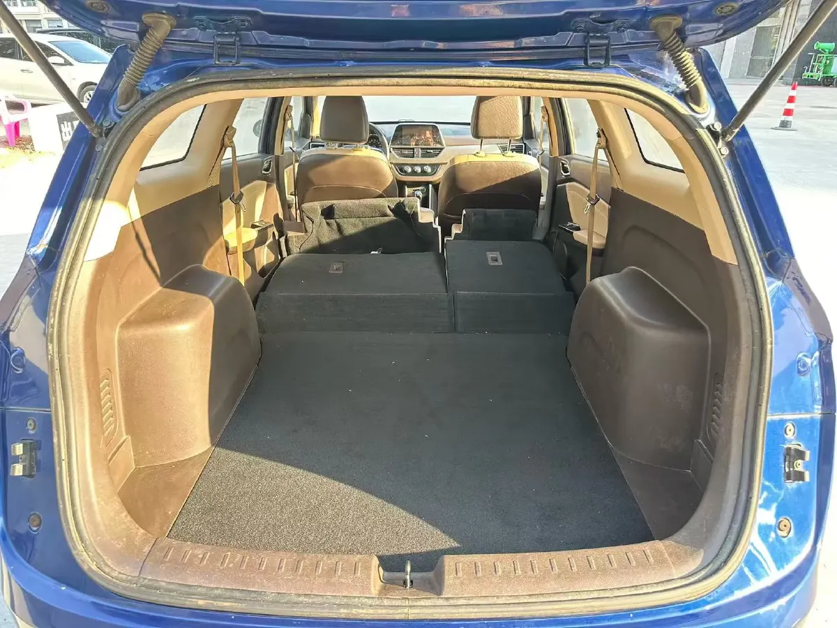 2017 BaoJun 310W 1.5L 112HP L4 6MT,autocango,china used car exporter,china ev exporter,chinese used car exporter,chinese used ev exporter