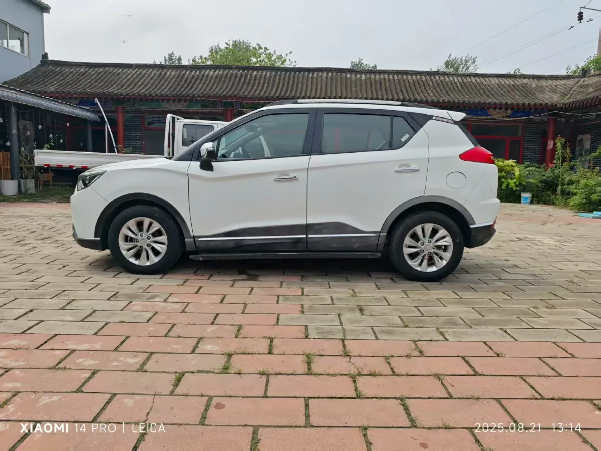 2017 HaiMa S5 Young Edition 1.6L 122HP L4 5MT,autocango,china used car exporter,china ev exporter,chinese used car exporter,chinese used ev exporter