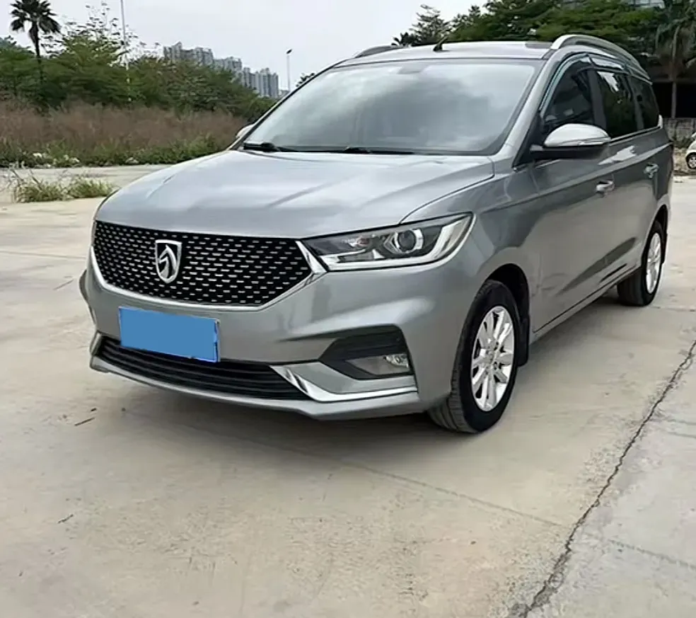 2018 BaoJun 360 1.5L 112HP L4 6MT,autocango,china used car exporter,china ev exporter,chinese used car exporter,chinese used ev exporter