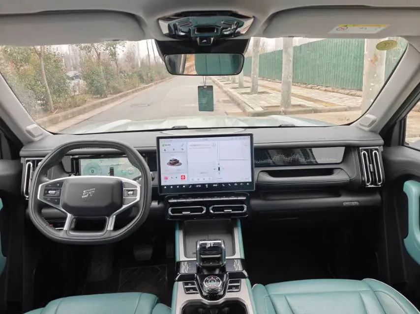 2025 Jetour Traveller 2.0T 254HP L4 7DCT,autocango,china used car exporter,china ev exporter,chinese used car exporter,chinese used ev exporter